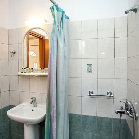 Hotel Eris